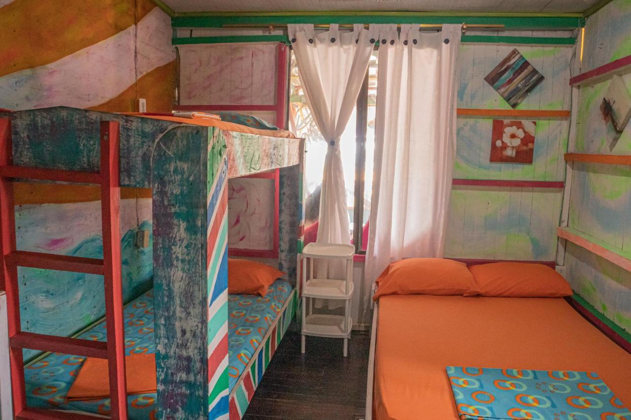 בואנוונטורה Hostal Liliana מראה חיצוני תמונה