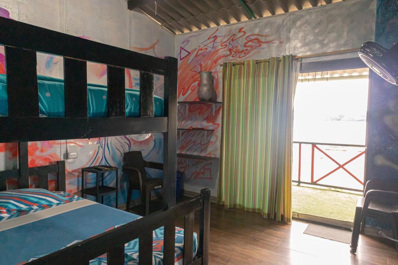 בואנוונטורה Hostal Liliana מראה חיצוני תמונה