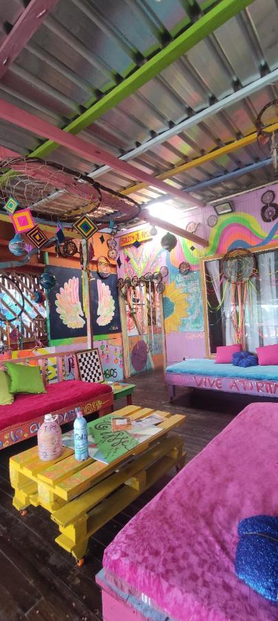 בואנוונטורה Hostal Liliana מראה חיצוני תמונה
